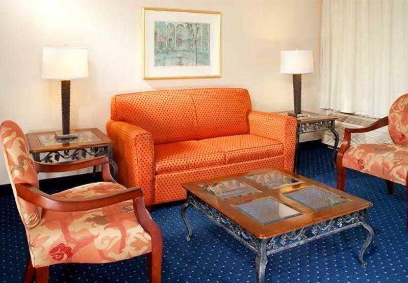 Courtyard By Marriott Cleveland ווסטלייק חדר תמונה