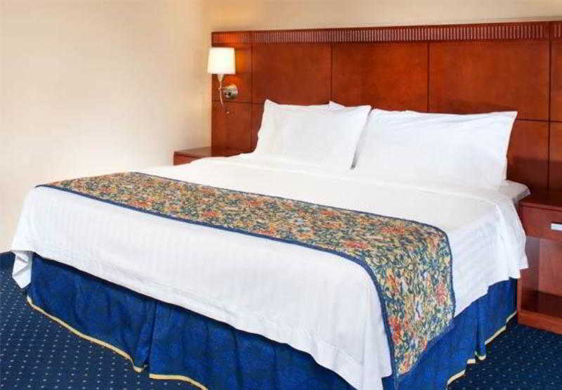 Courtyard By Marriott Cleveland ווסטלייק מראה חיצוני תמונה
